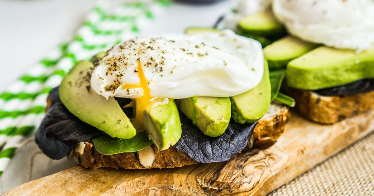 Whole Grain Toast with Avocado and Egg